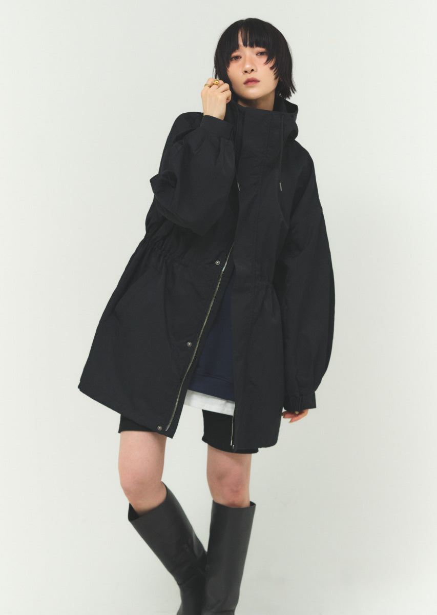 ナイロンミディマウンテンパーカー