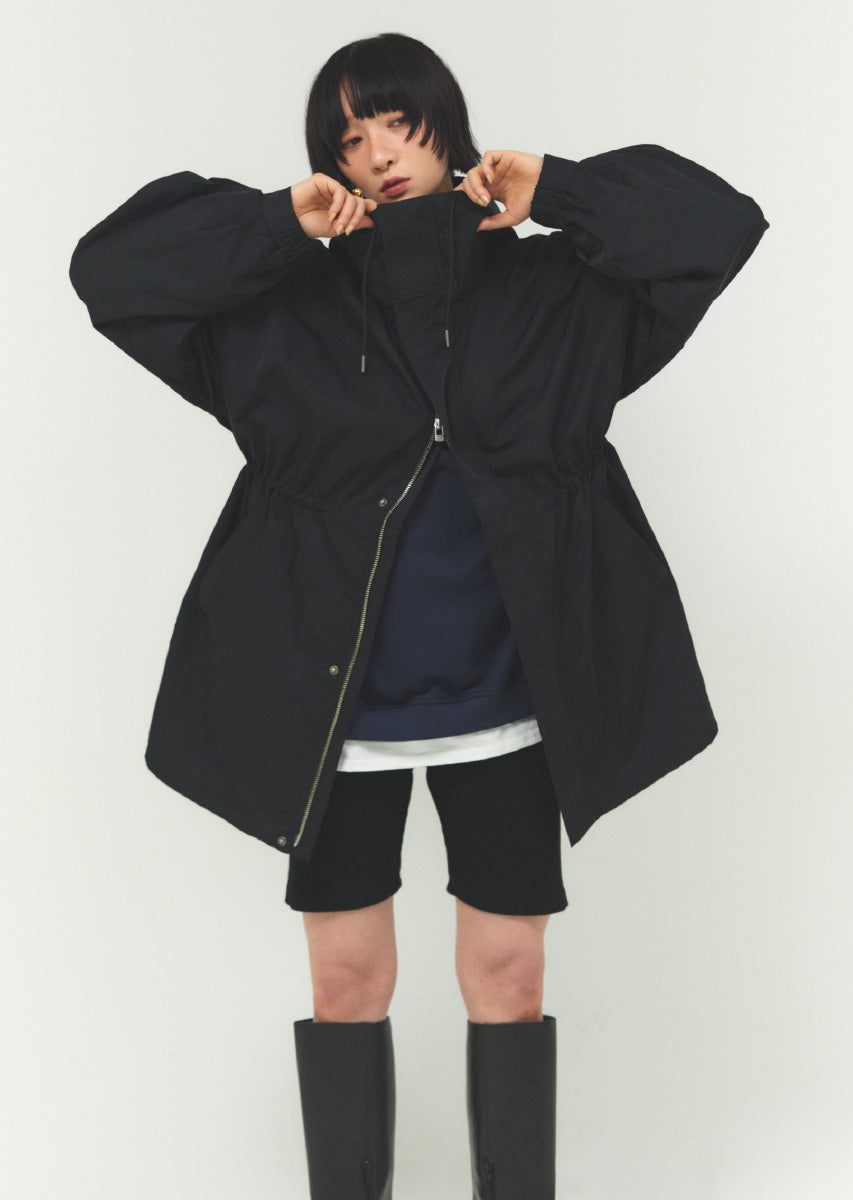 ナイロンミディマウンテンパーカー
