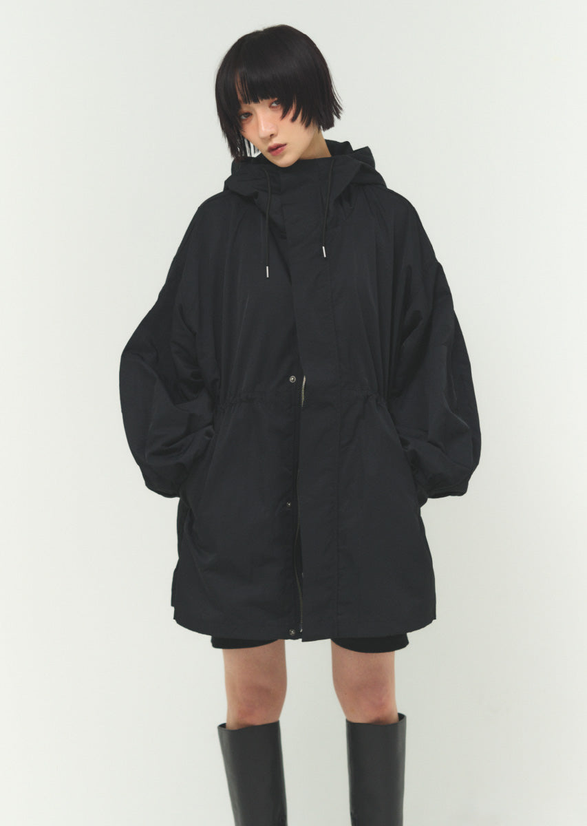 ナイロンミディマウンテンパーカー