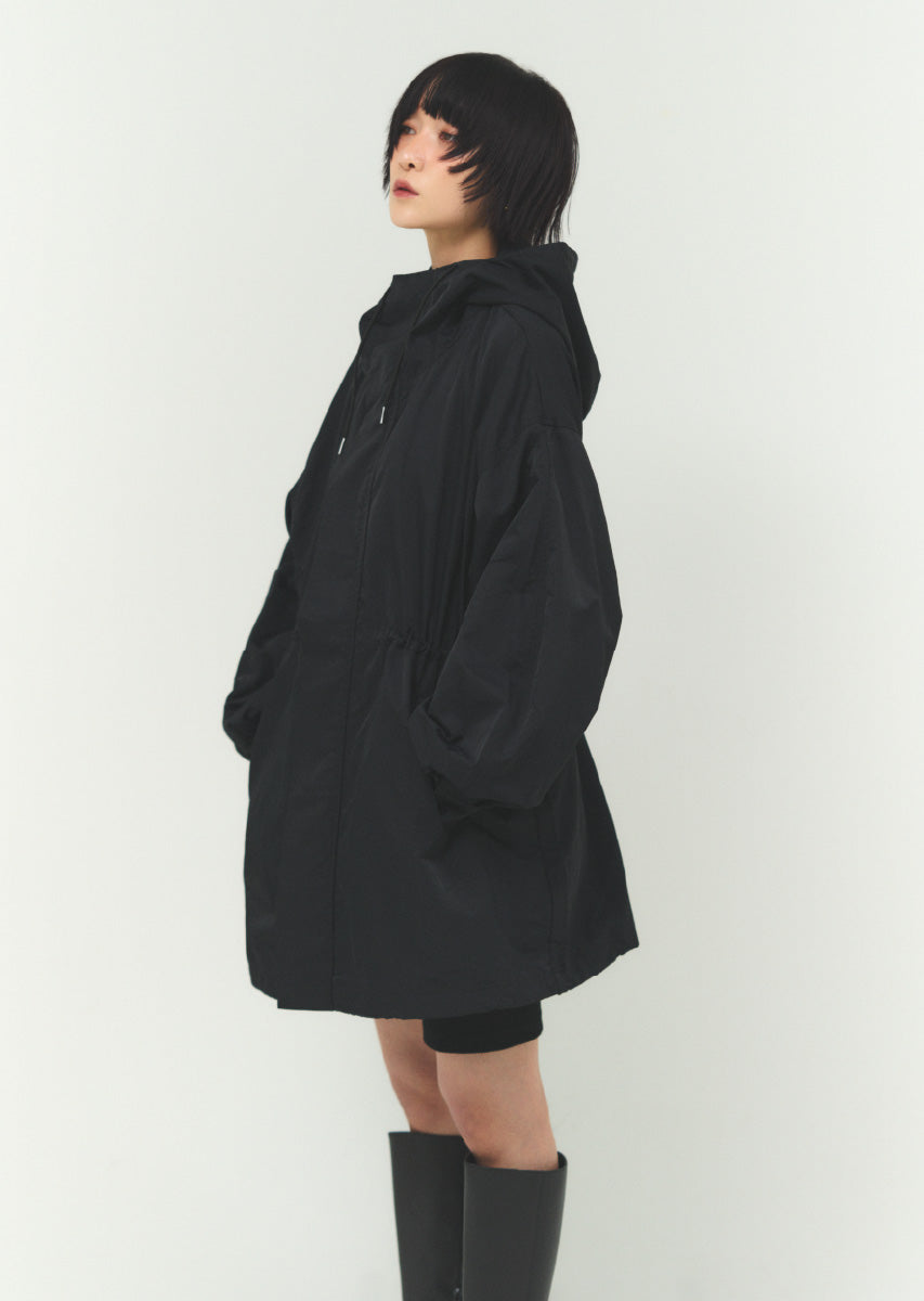 ナイロンミディマウンテンパーカー