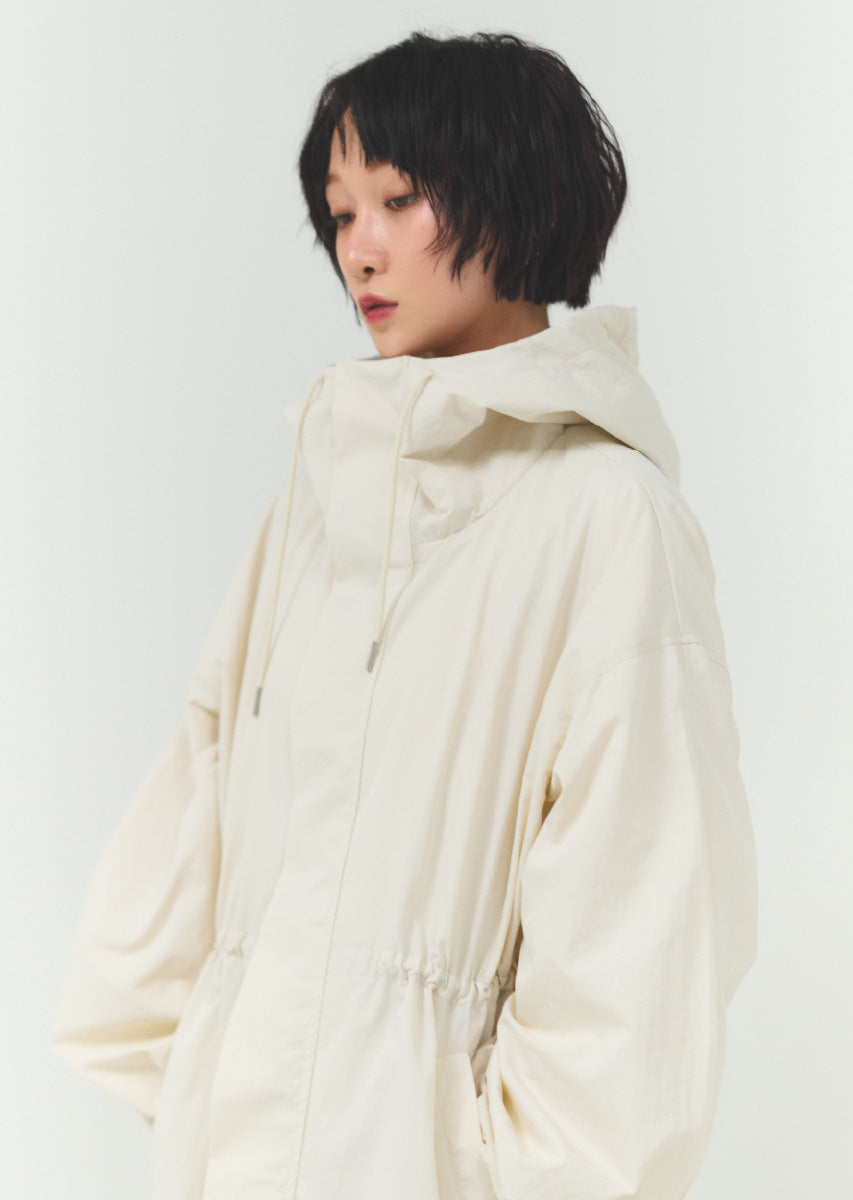 ナイロンミディマウンテンパーカー