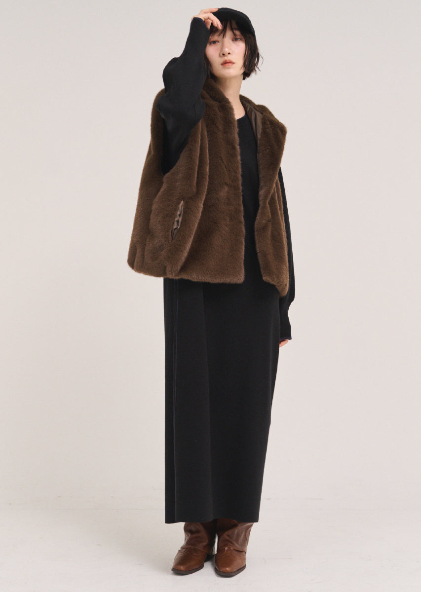 フェイクファーベスト