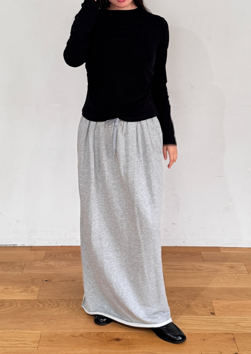 ホルターネックトップス