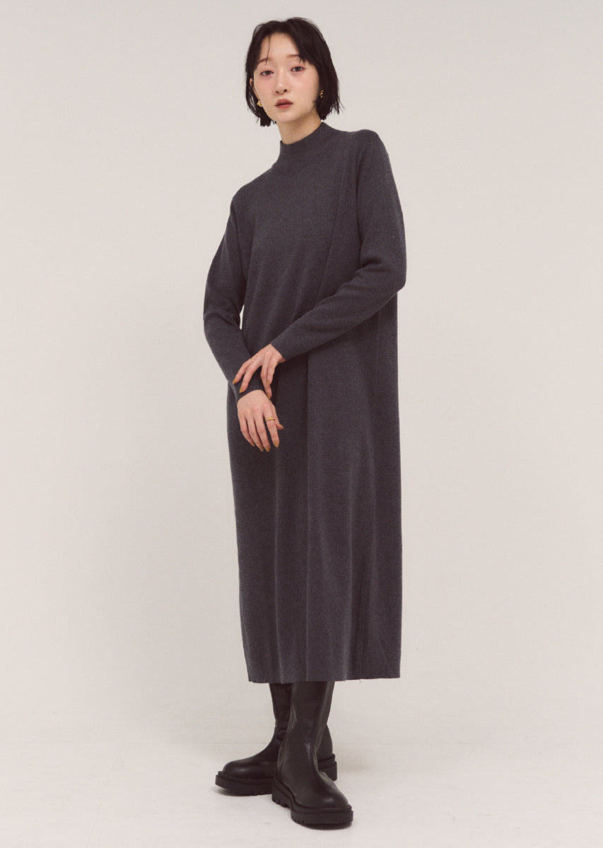 スタンドネックロングワンピース