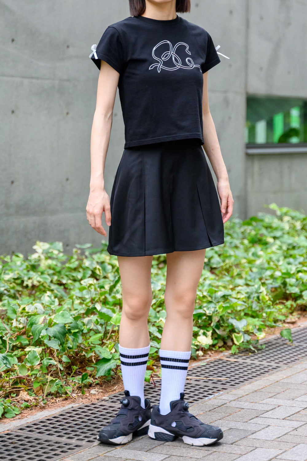 RIBBON LOGO TEE