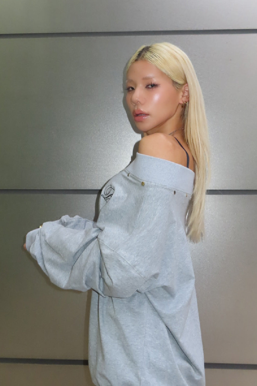 STUDS ONE SHOULDER TOPS