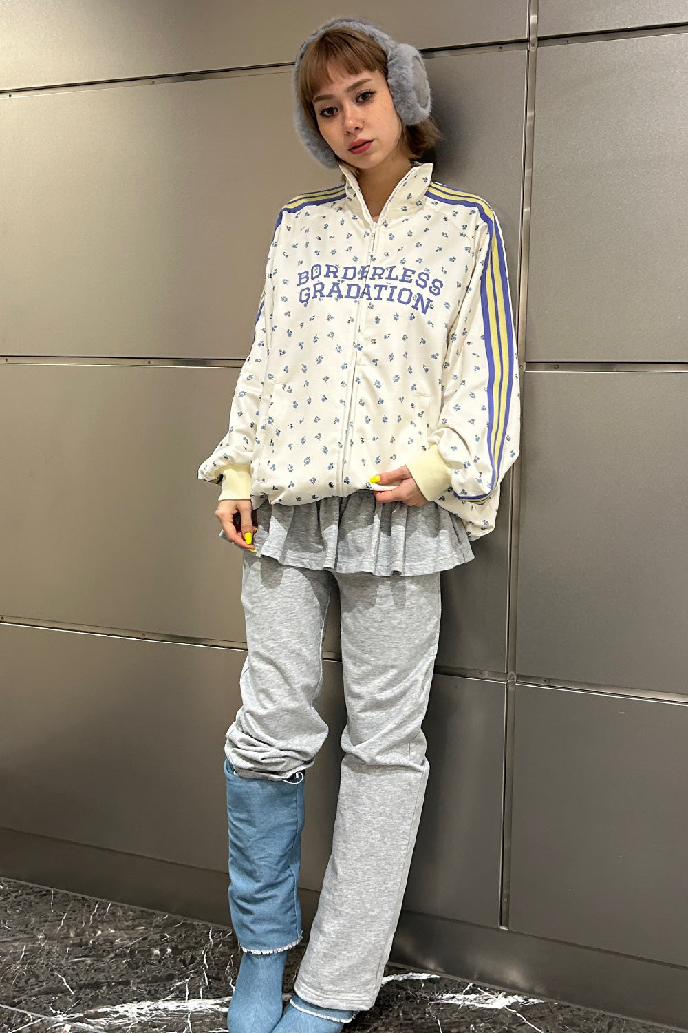 BORDERLESS GRADATION TRACK JACKET