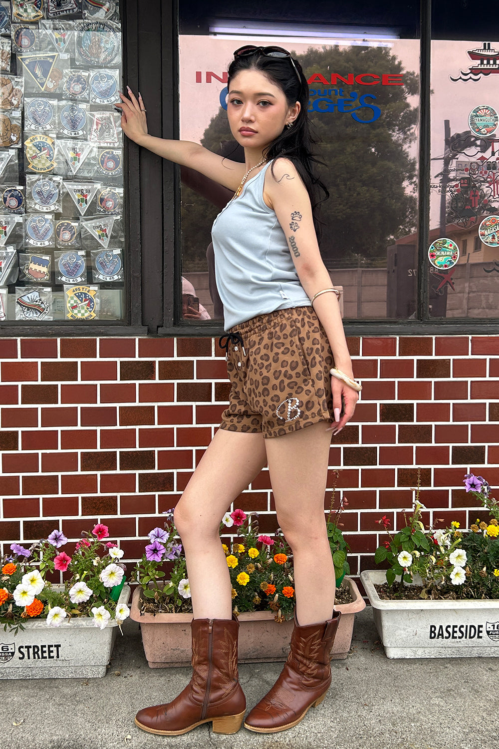 B ICON SHORT PANTS