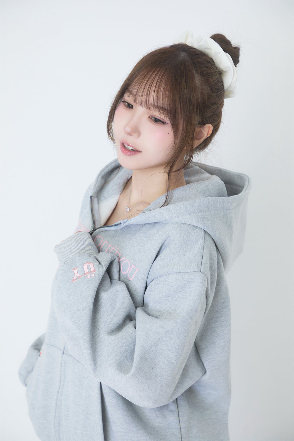 BUBBLE LOGO ZIP HOODIE LIGHT GRAY