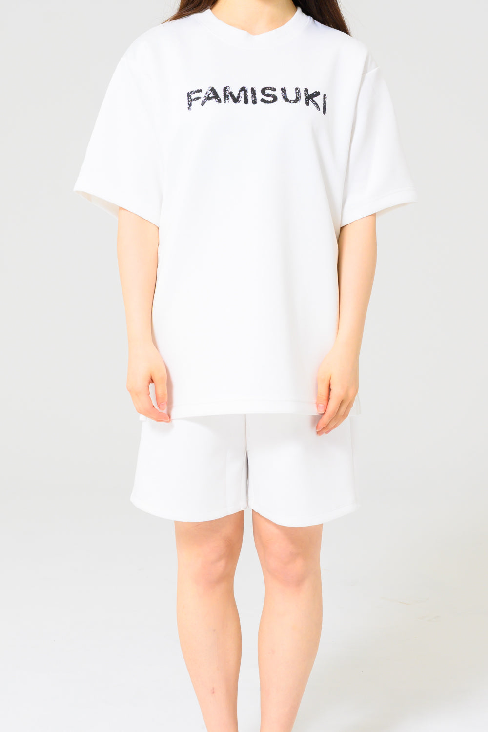 BASIC CREW NECK TEE