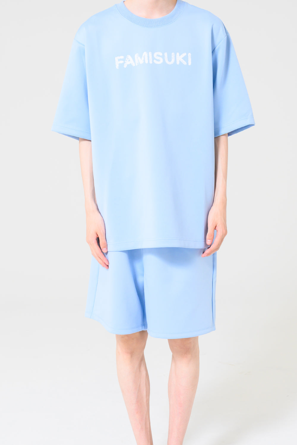 BASIC CREW NECK TEE