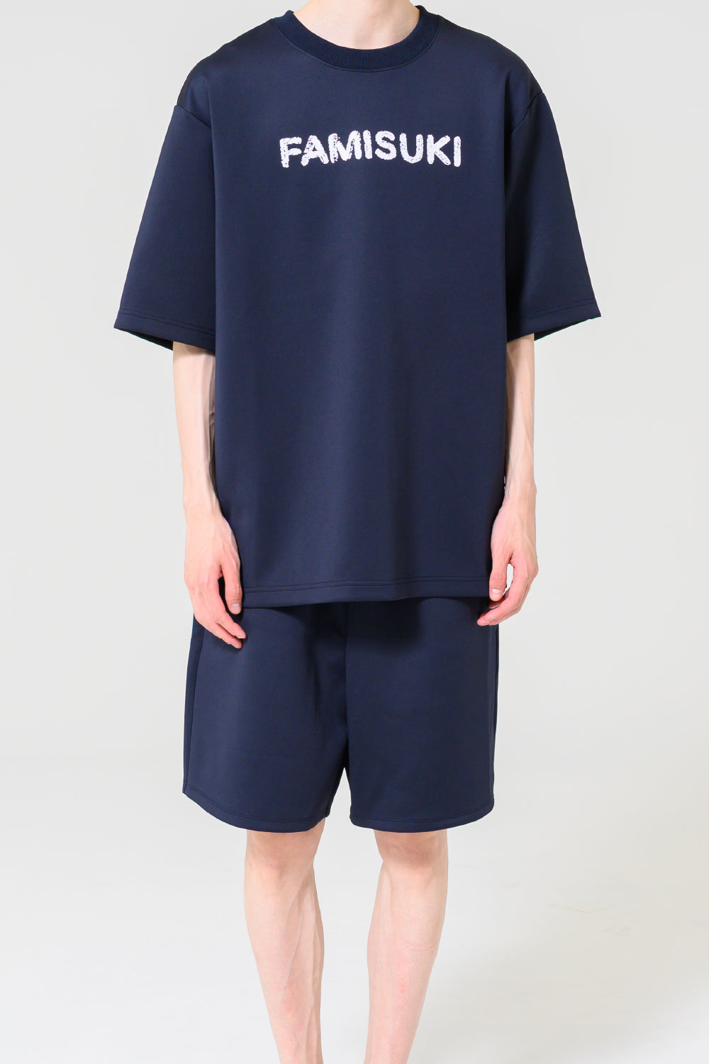 BASIC CREW NECK TEE