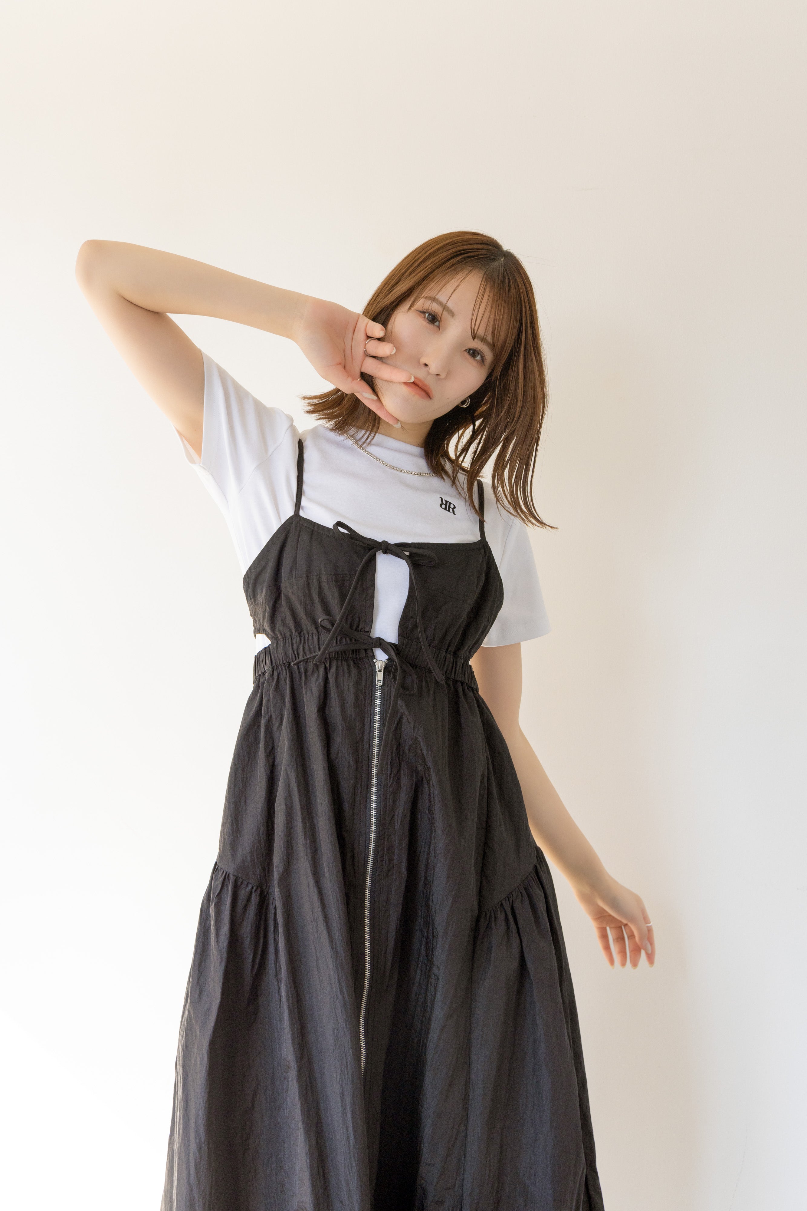 RNワンポイント刺繍クロップドＴシャツ