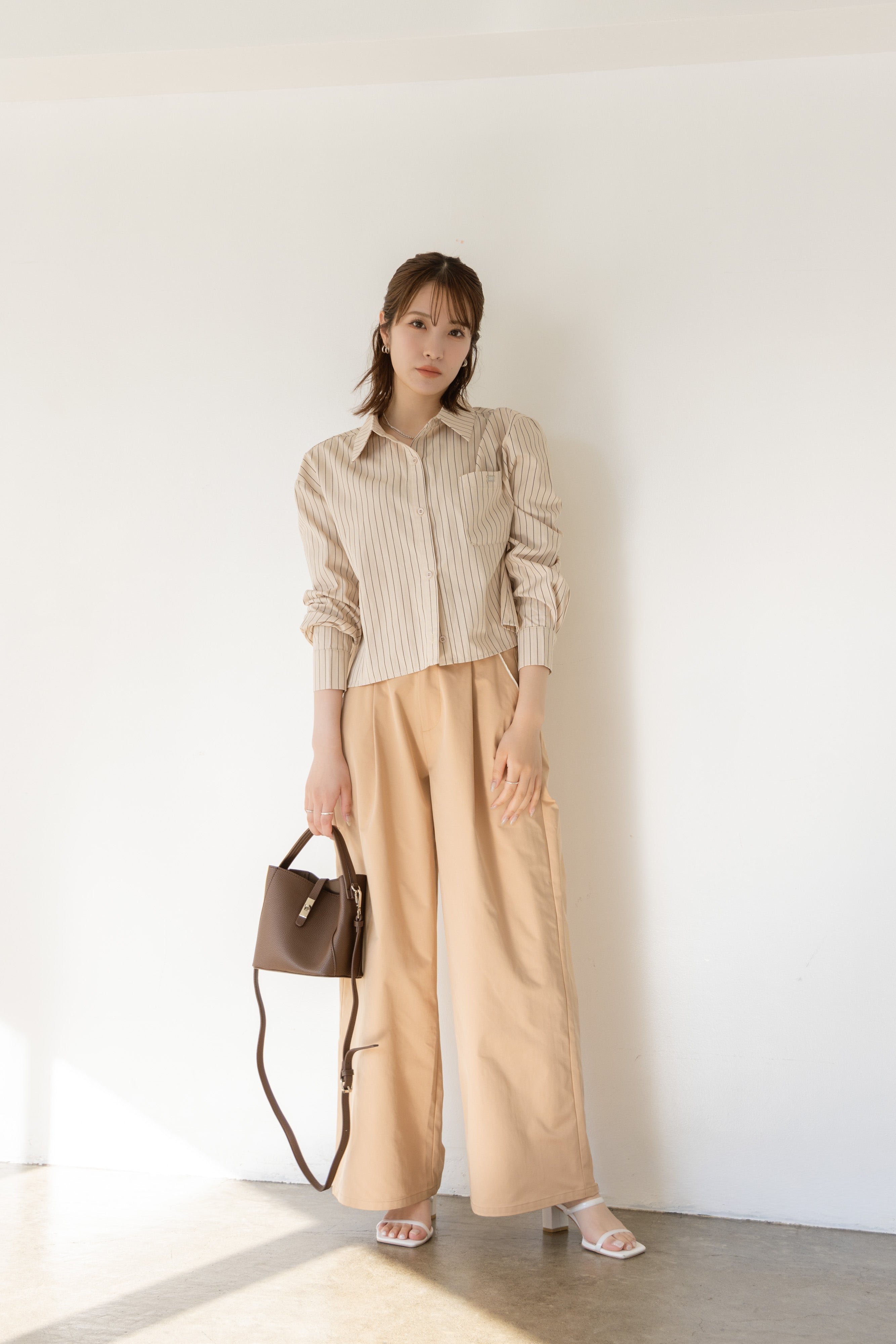 クロップドシャツ