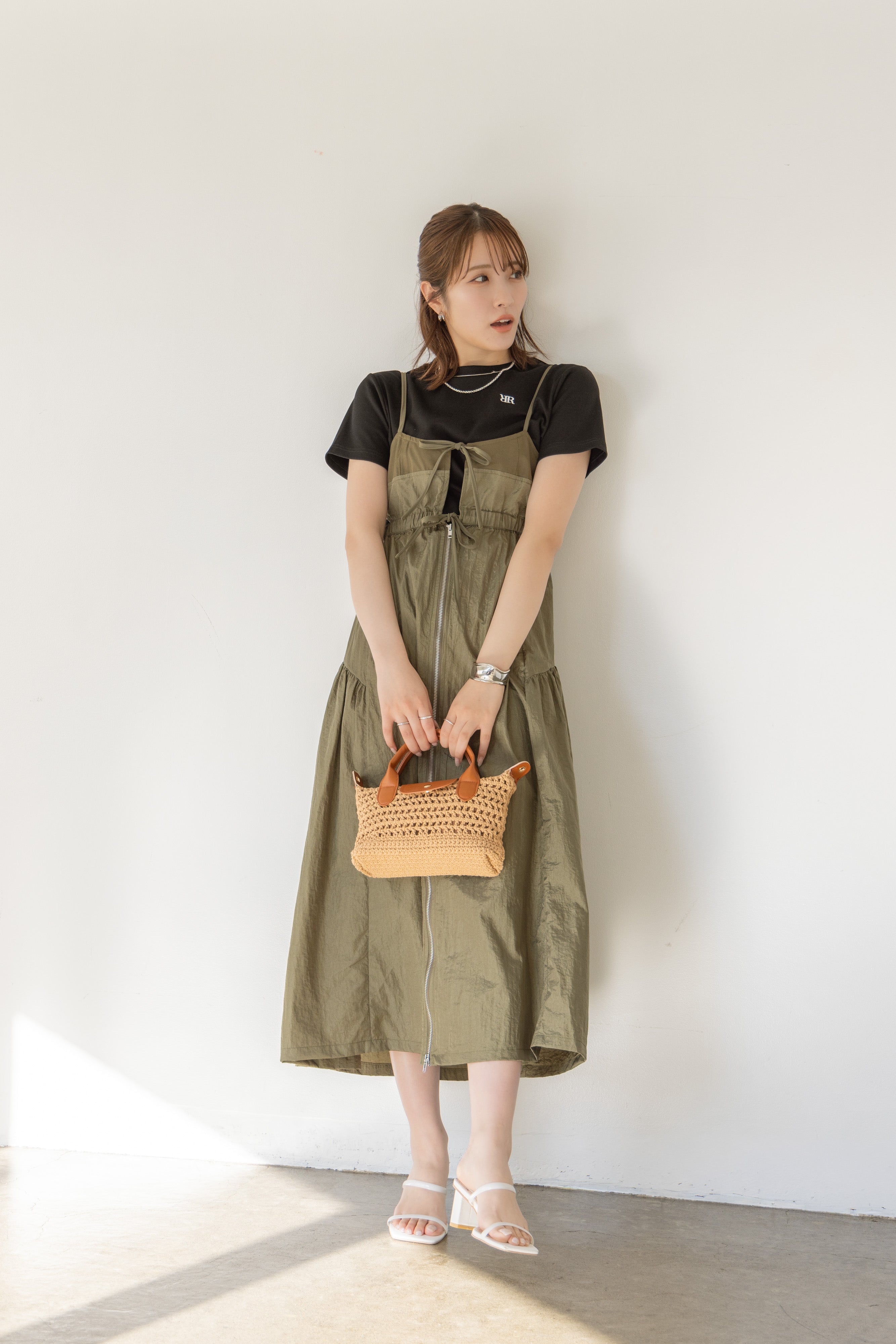 RNワンポイント刺繍クロップドＴシャツ