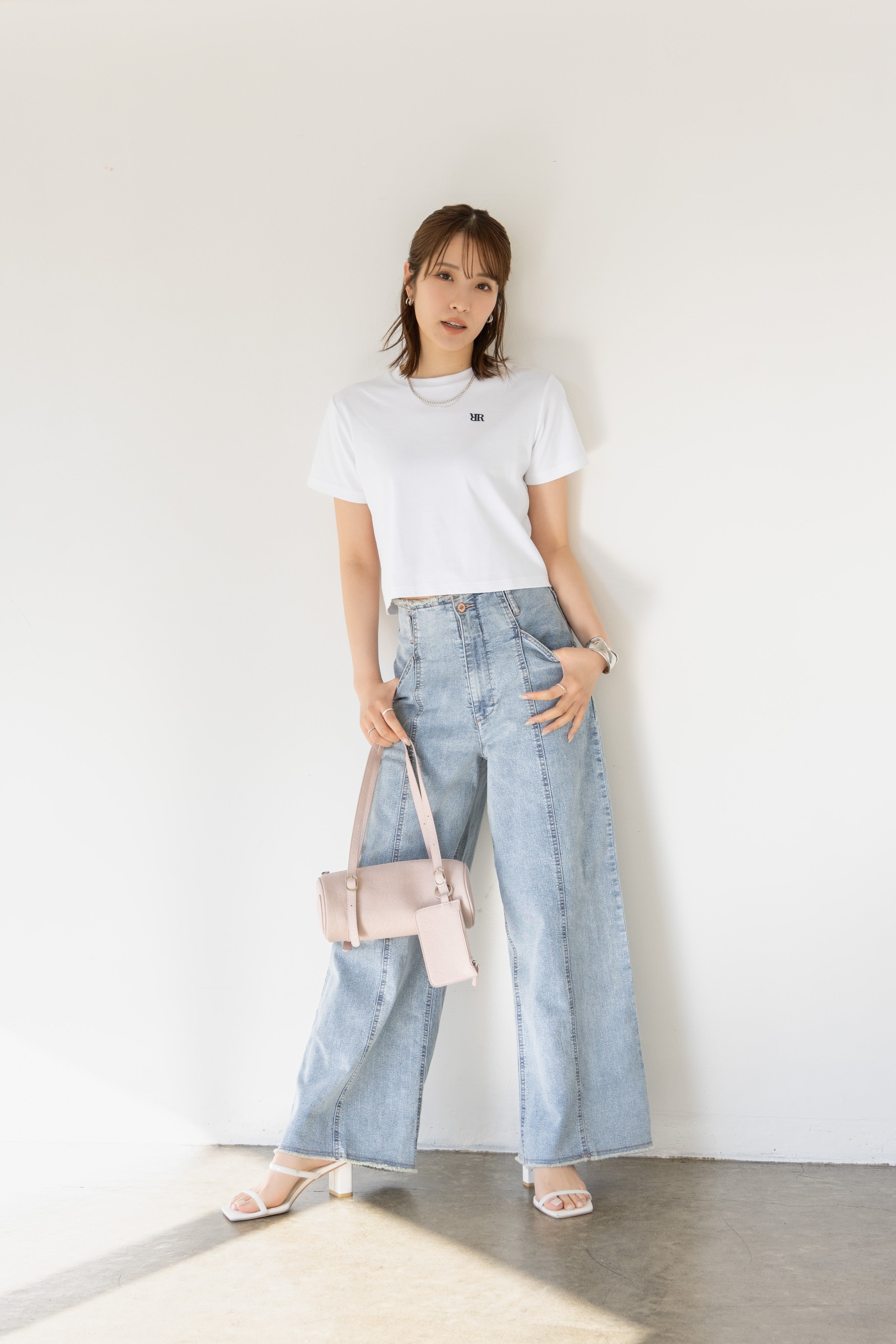 RNワンポイント刺繍クロップドＴシャツ