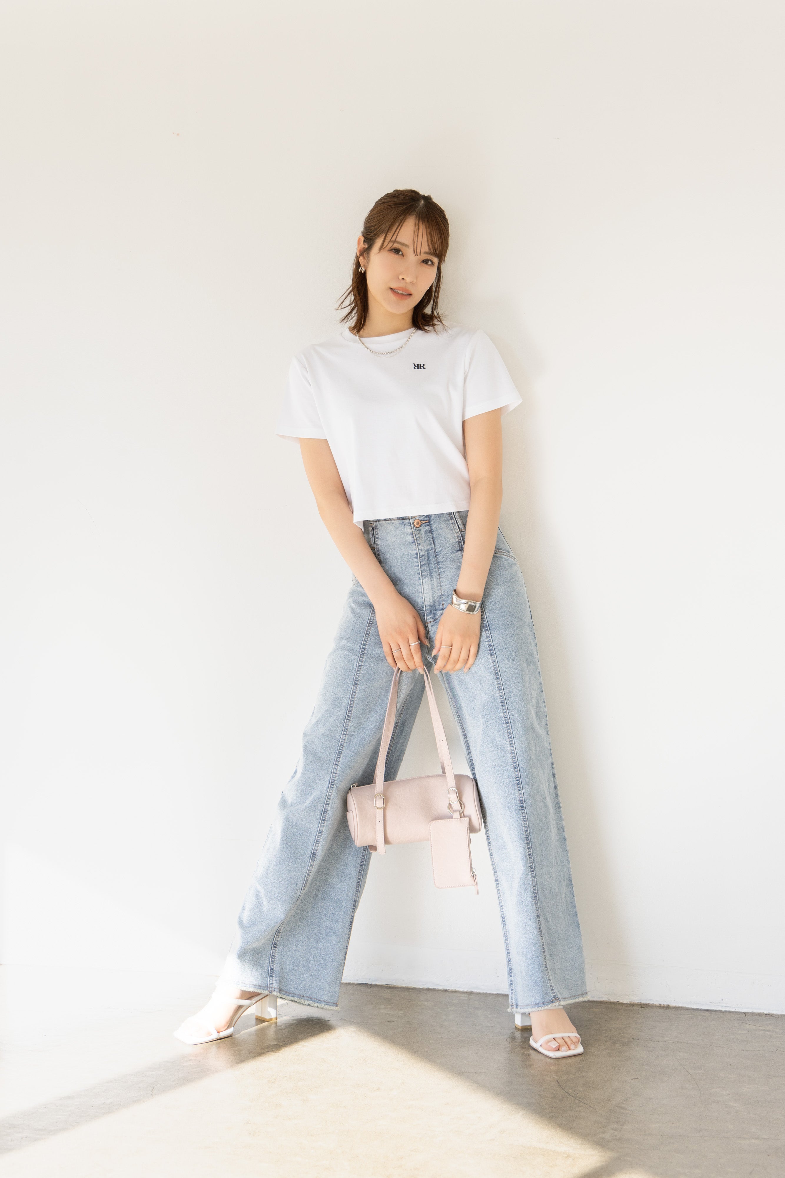 RNワンポイント刺繍クロップドＴシャツ