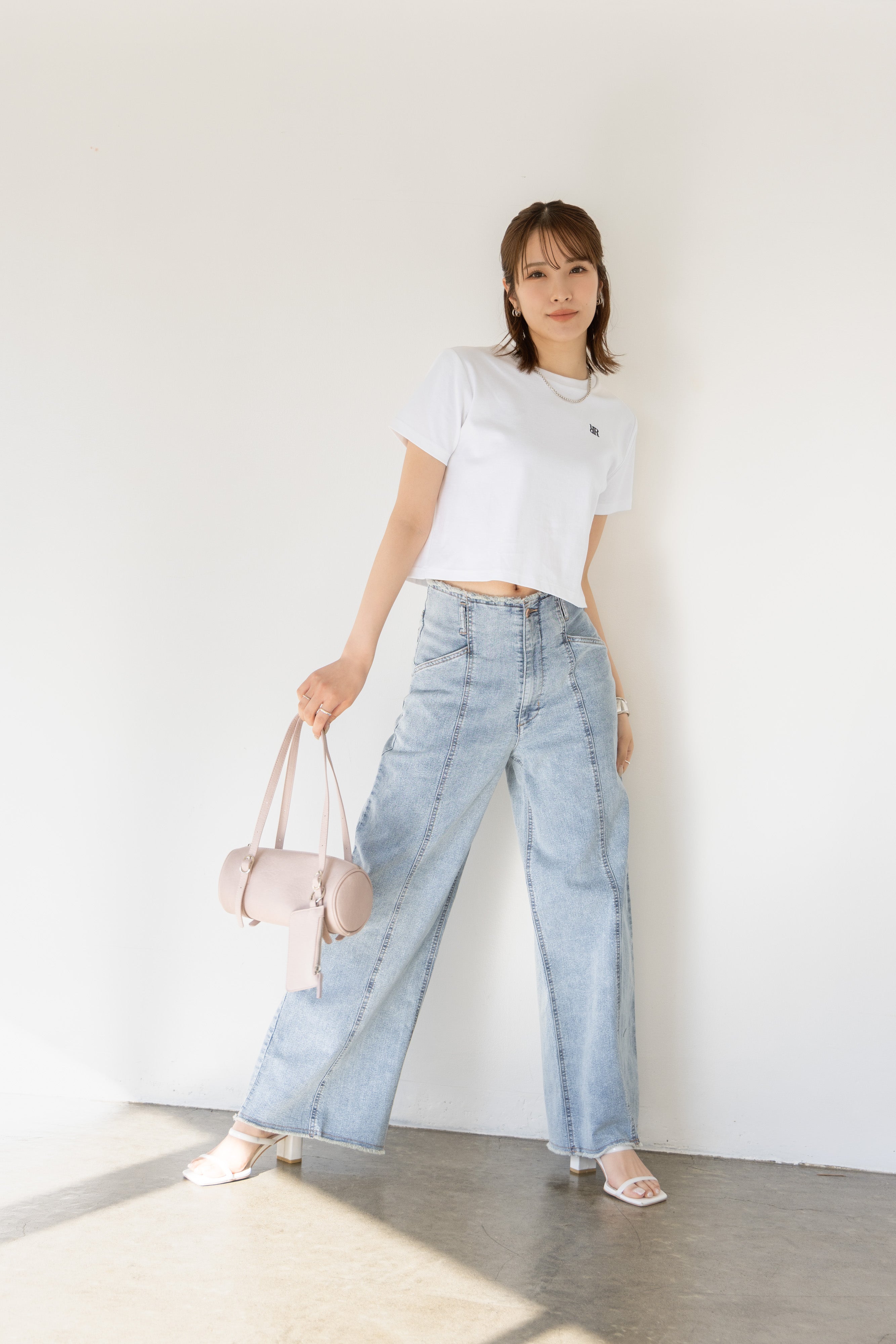 RNワンポイント刺繍クロップドＴシャツ