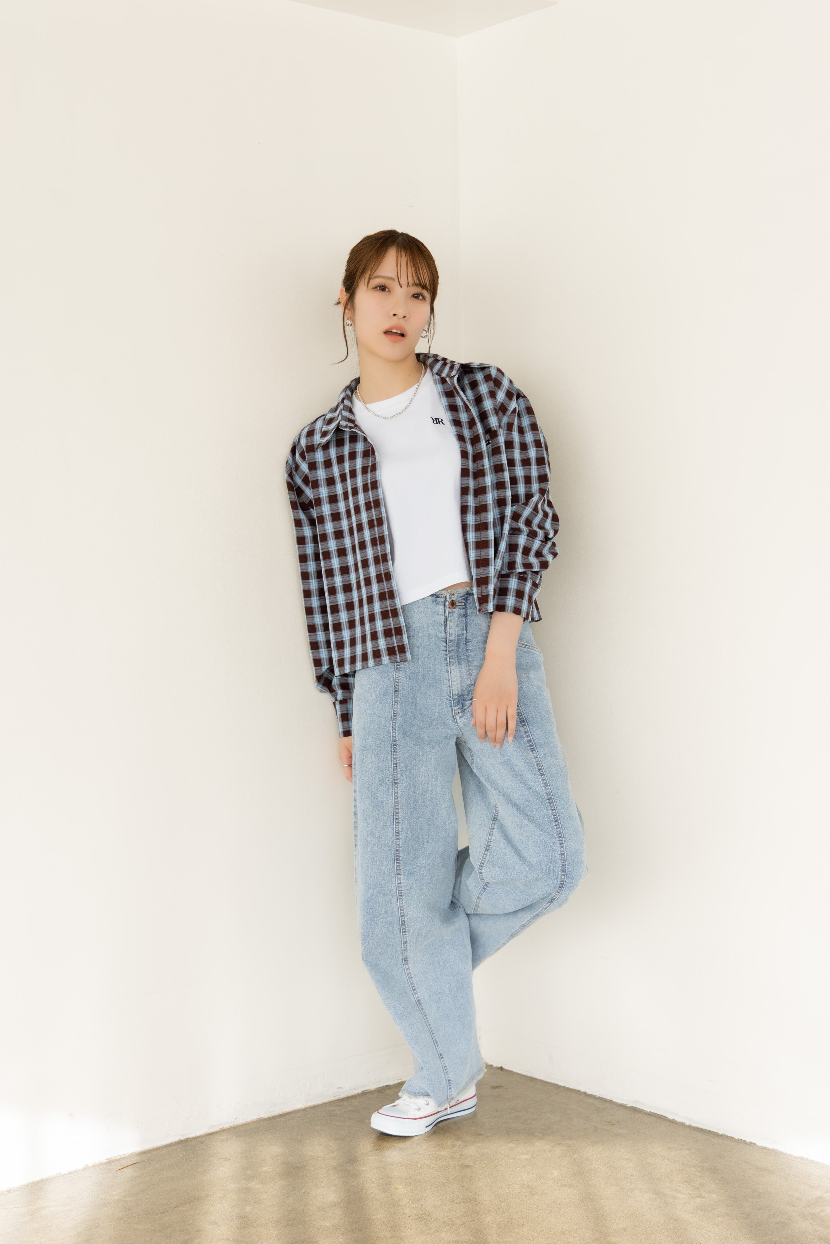 RNワンポイント刺繍クロップドＴシャツ