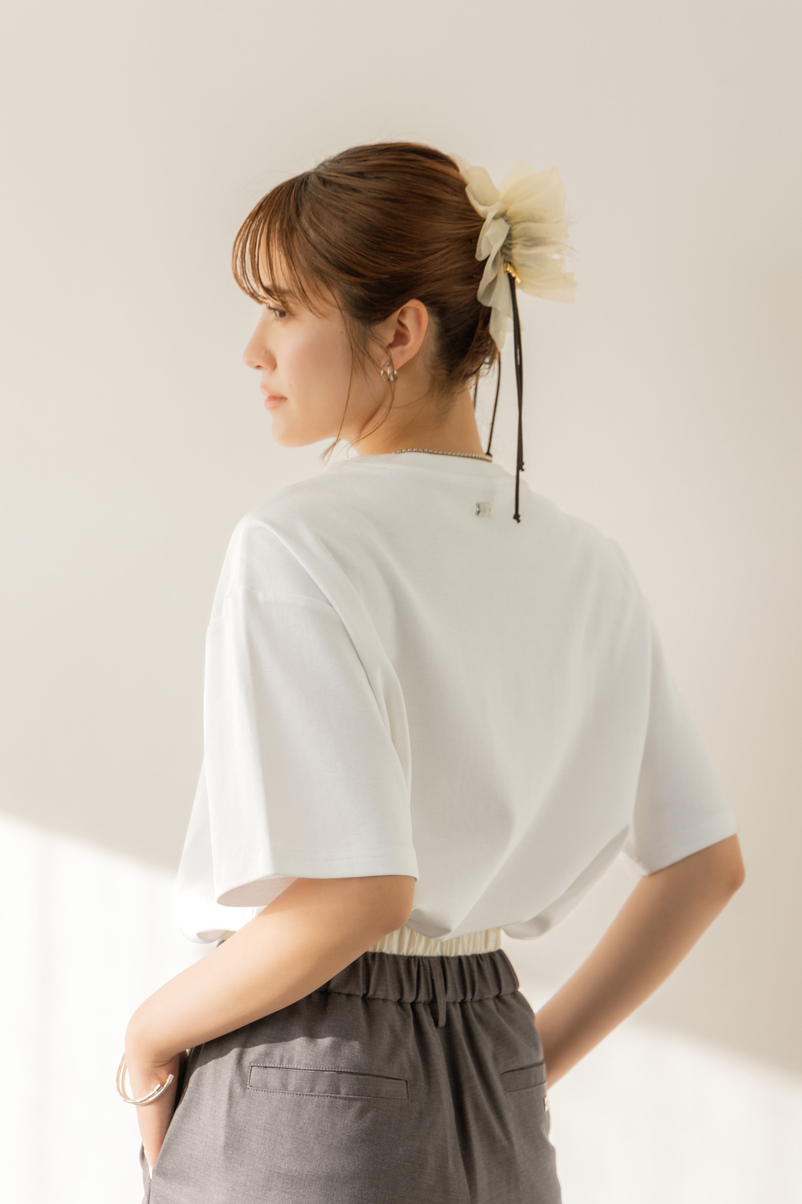 RN刺繍ロゴTシャツ