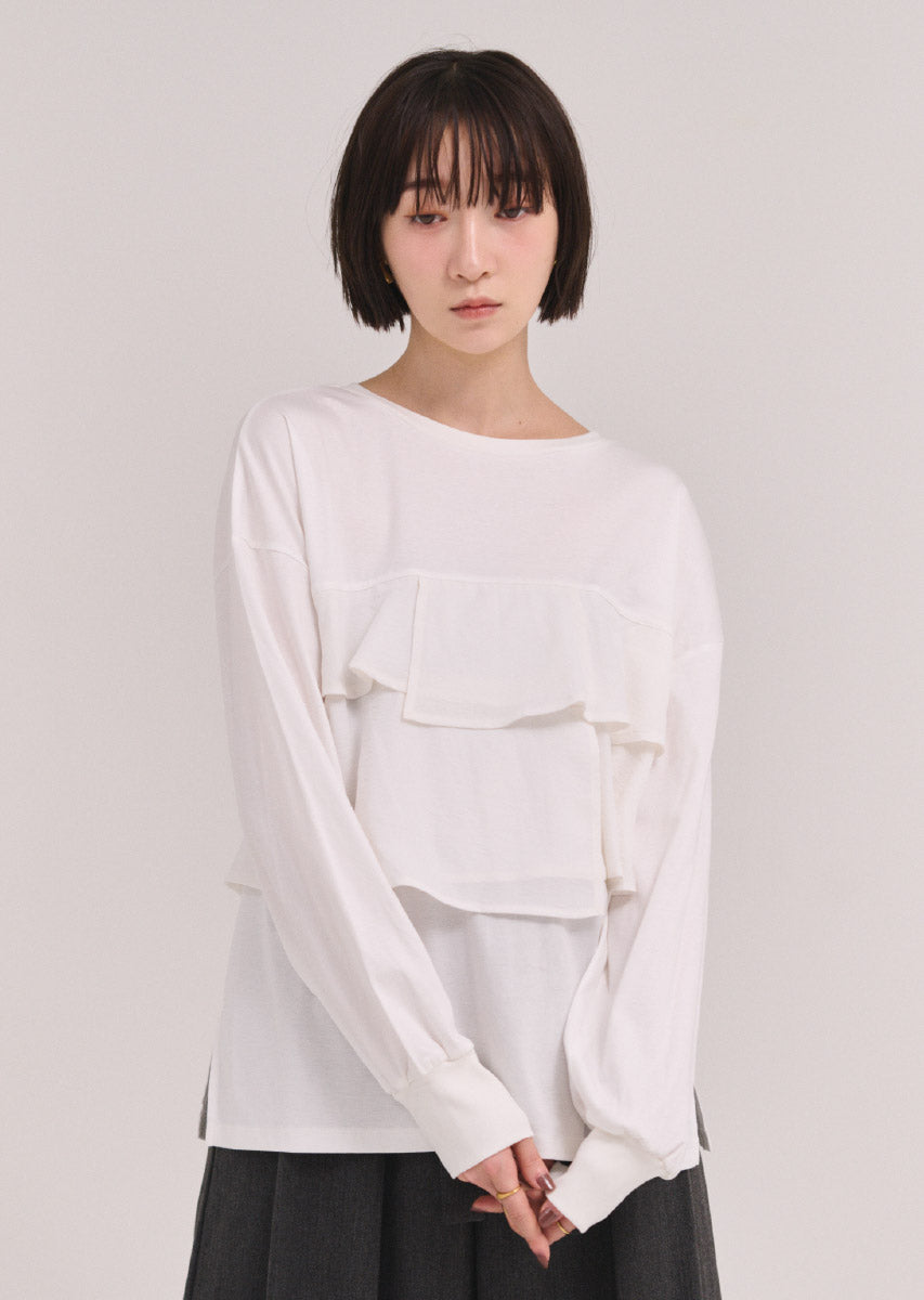 フリルコンシャスデザイントップス