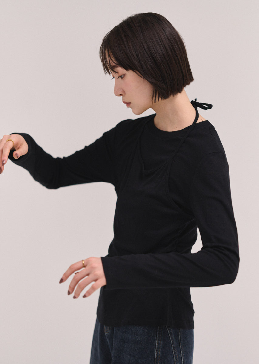 ホルターネックトップス