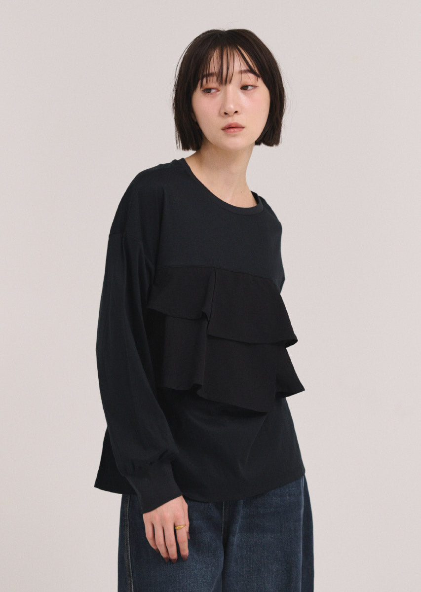 フリルコンシャスデザイントップス