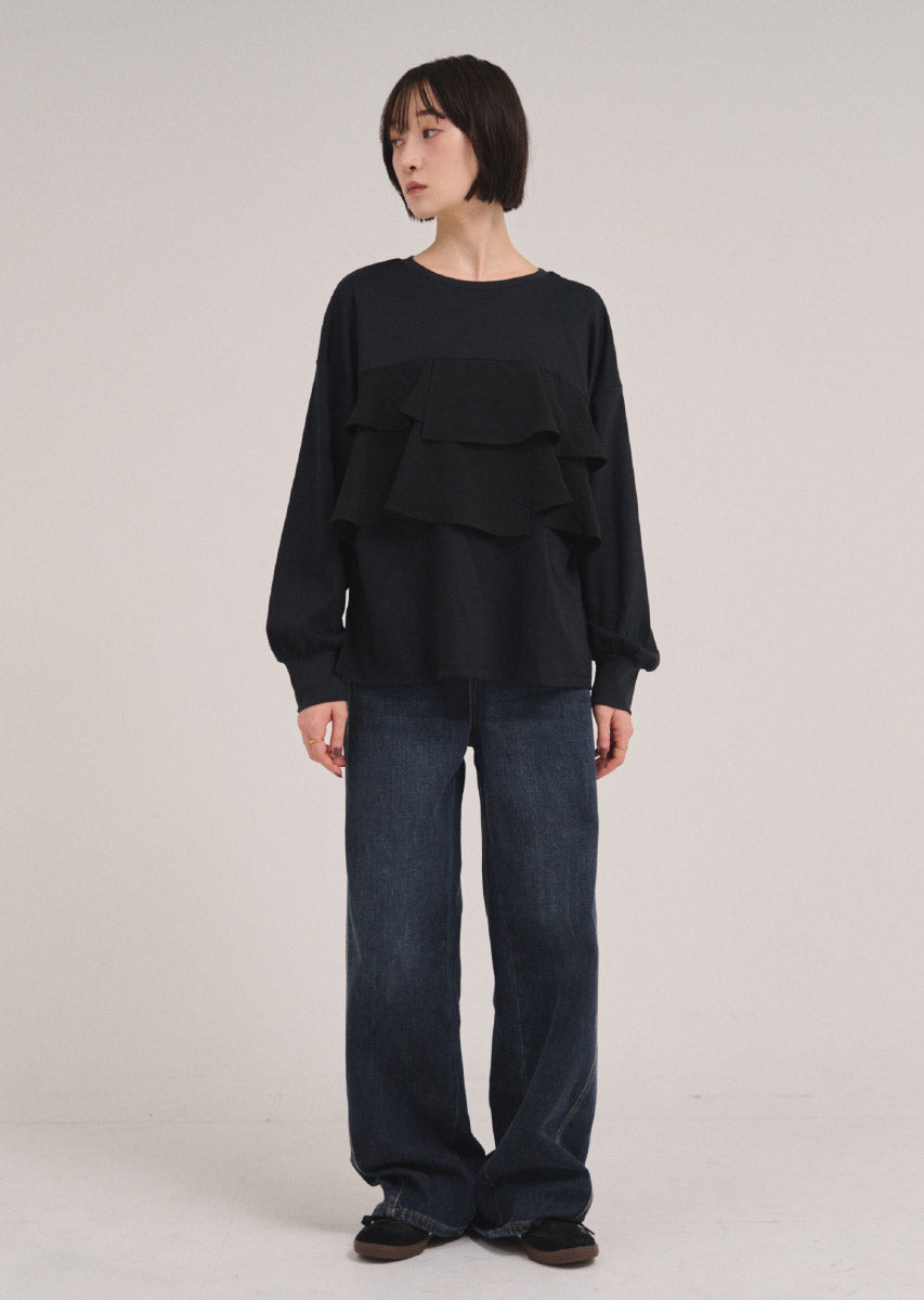 フリルコンシャスデザイントップス