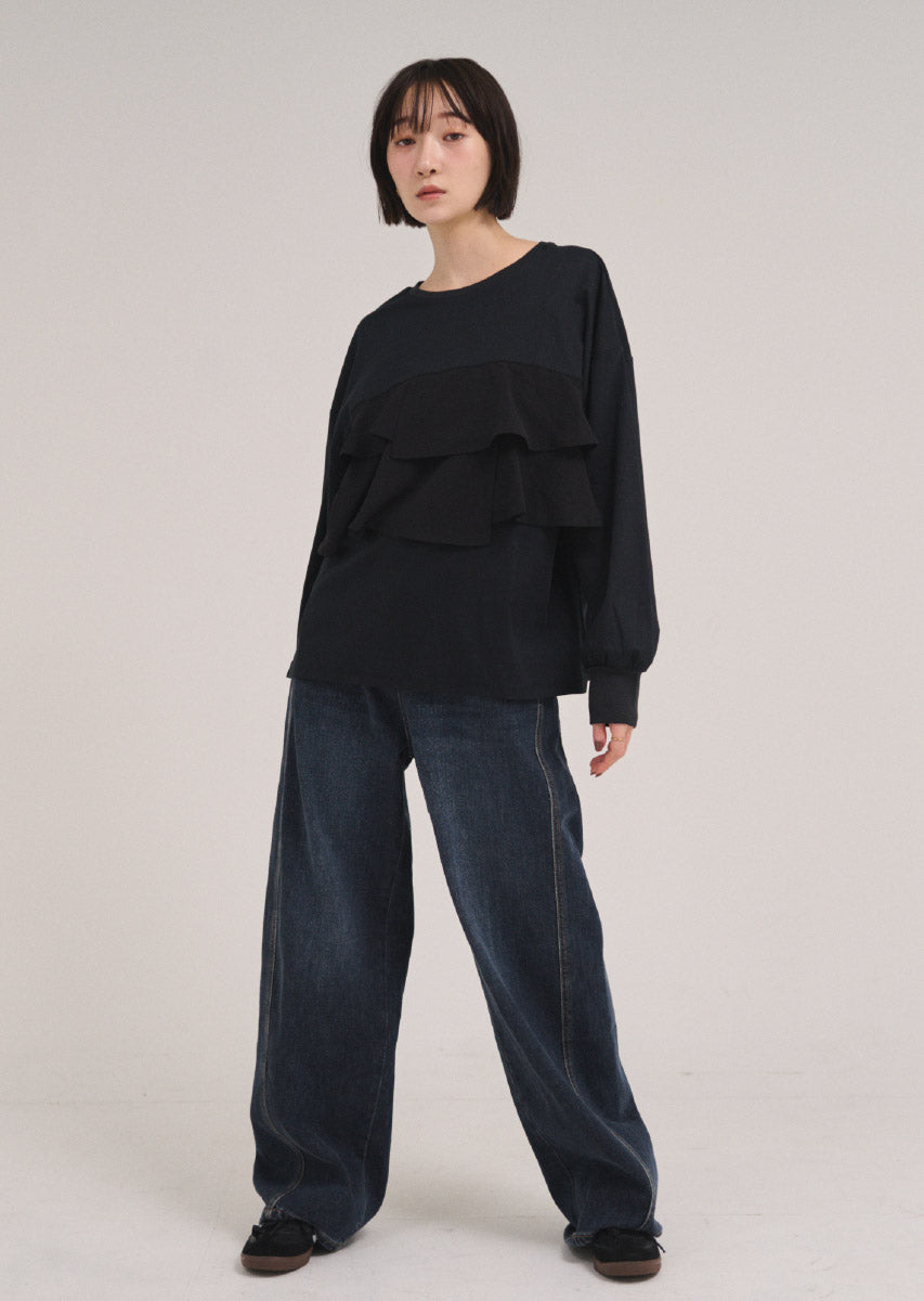 フリルコンシャスデザイントップス