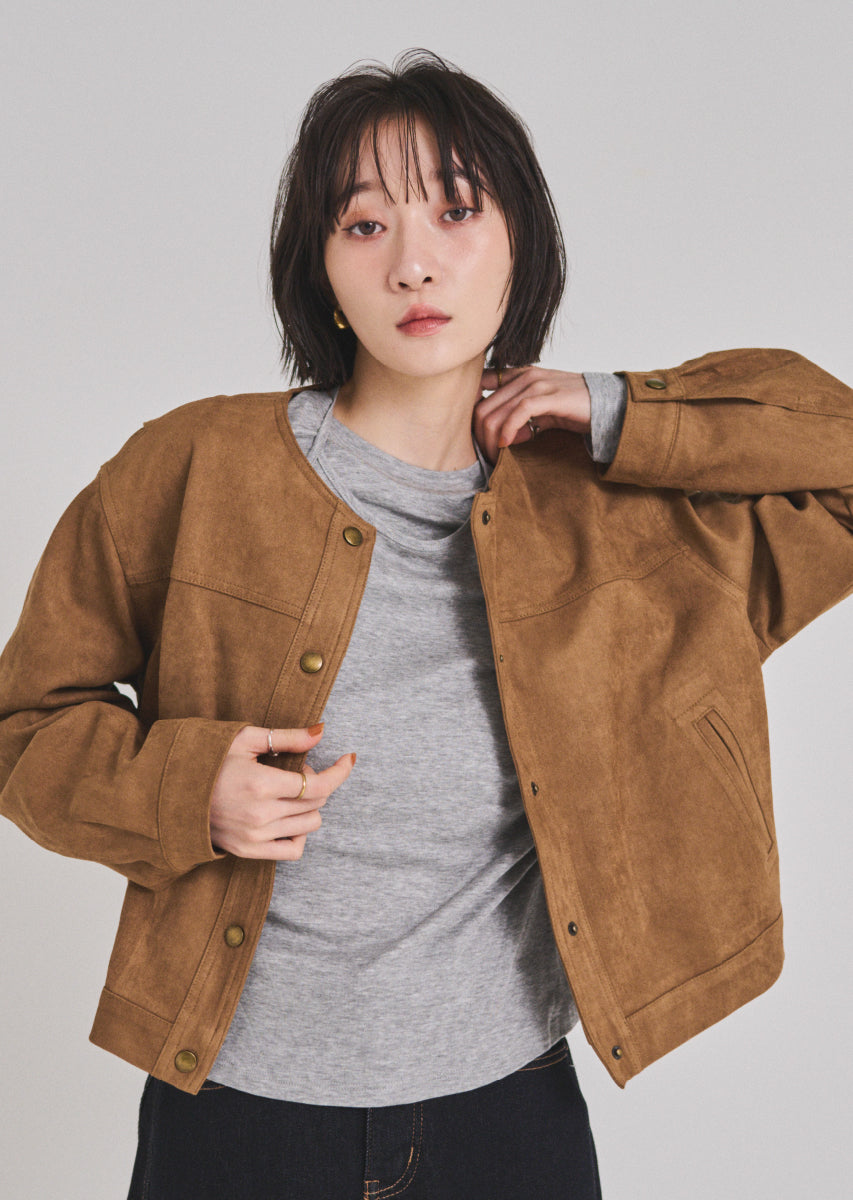 ホルターネックトップス