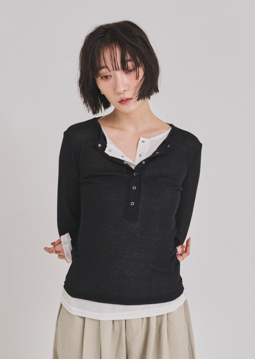 MULTIボタンヘンリーネックSheerトップス⚠️9/3まで MULTIボタンヘンリーネックSheerトップス⚠️9/3まで MULTI