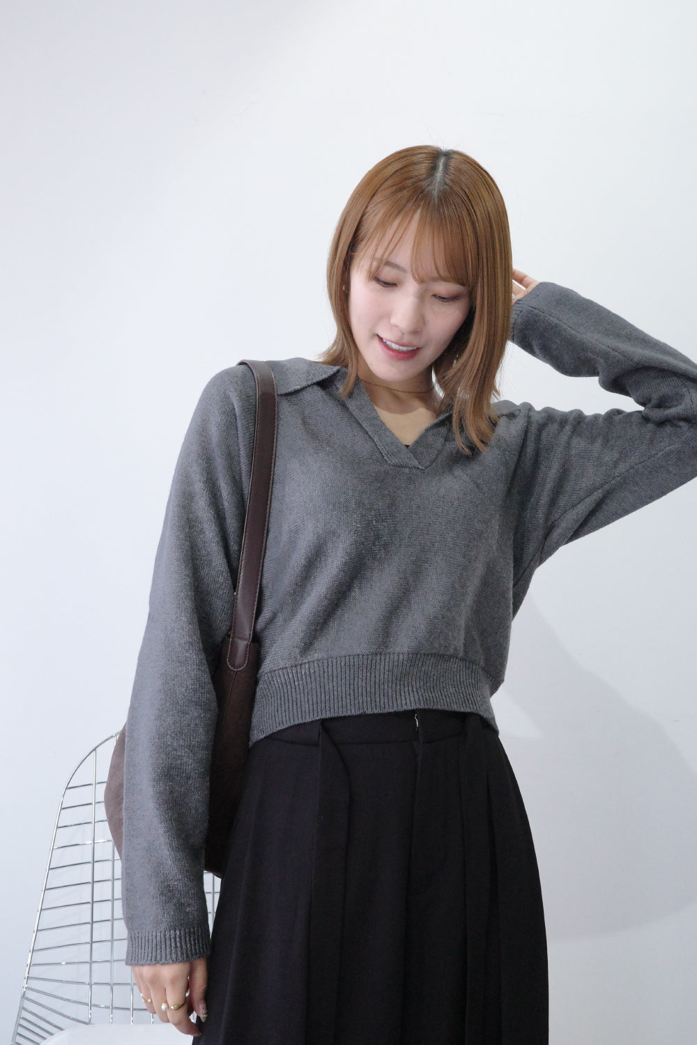 オープンカラーニット