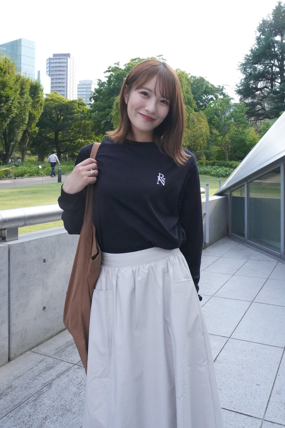 ボックスロゴバックデザインロンTee