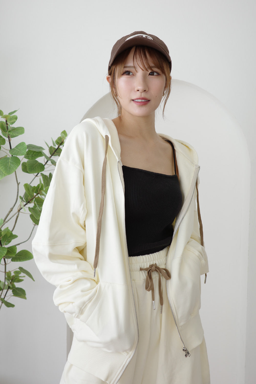 RNスウェットジップフーディ