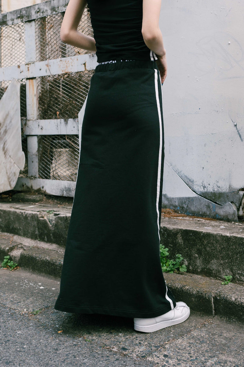 SIDE LINE LONG SKIRT