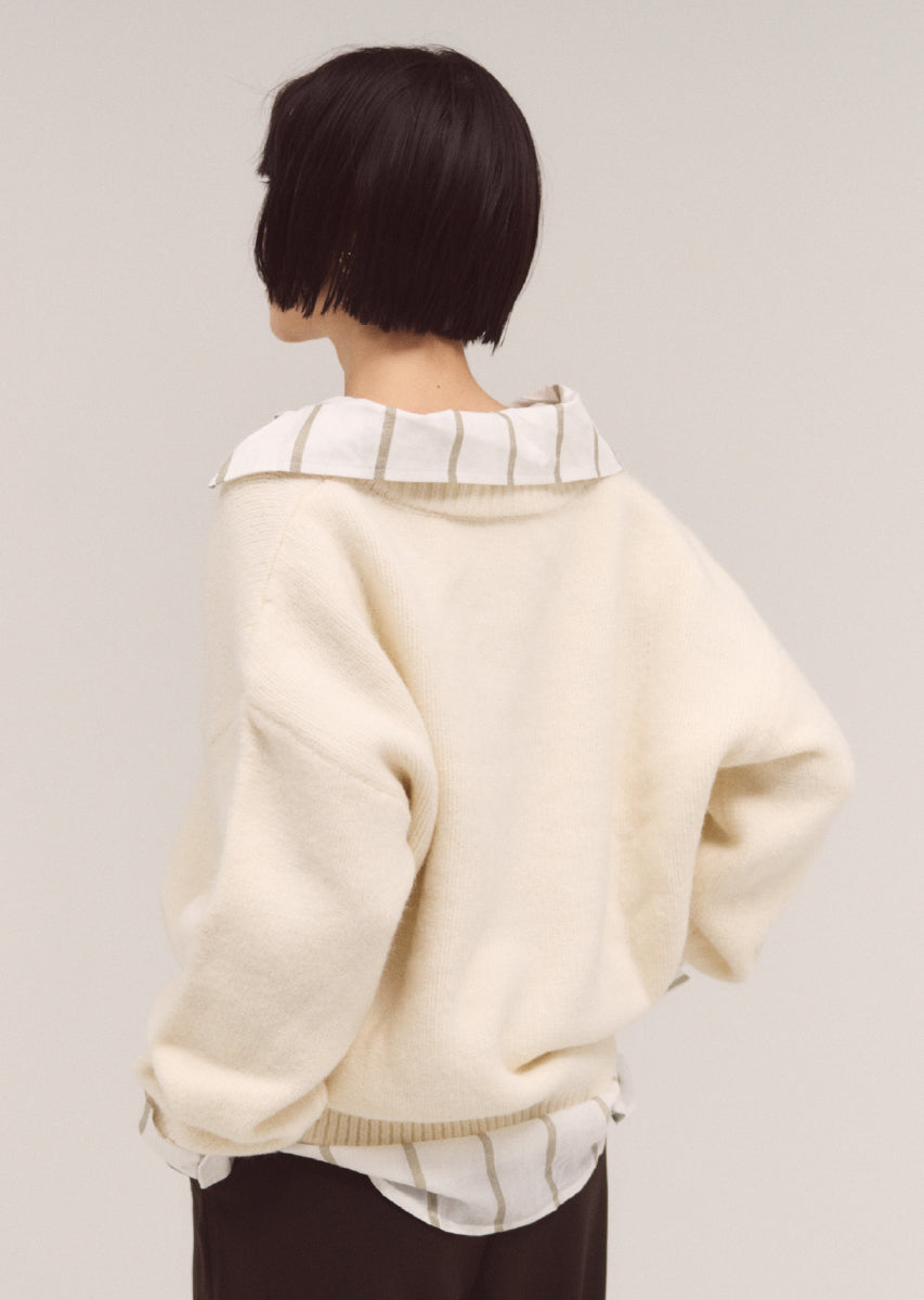 コージーVネックニット